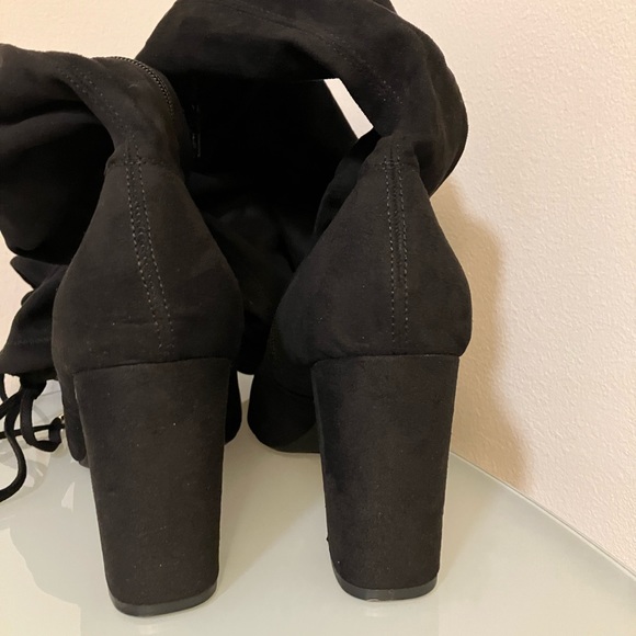 Candie’s high boots with ties. Size 10. - Picture 4 of 9